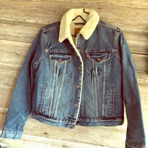 Levi’s Women’s Original Sherpa Trucker